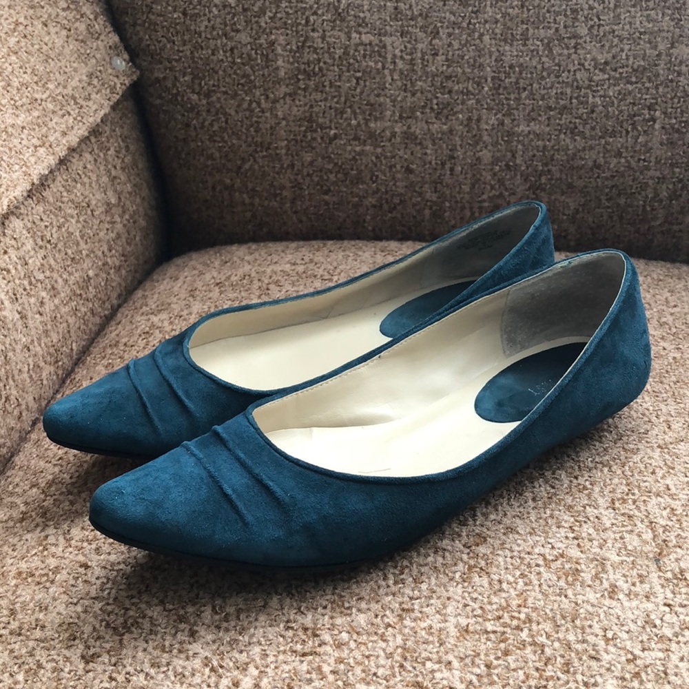 Nine West Teal suede pointy toe flats